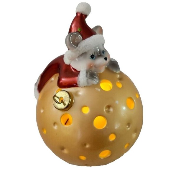 Luminary Flameless Candle Mouse with Christmas Ball - Picture 7 of 8